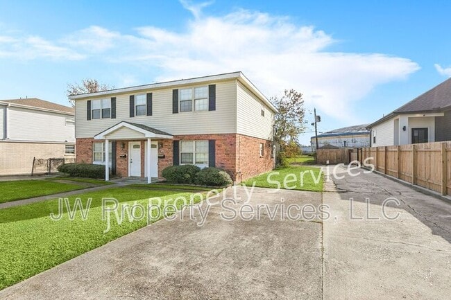 Photo - 2203-2203 Octavia Dr