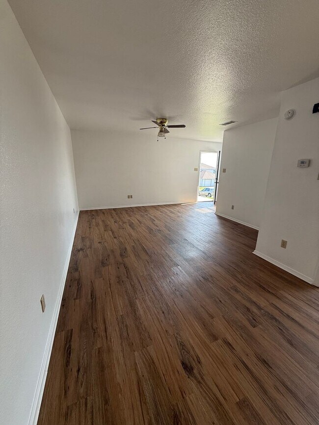 Photo - JULIE8141-43 Unit 8141