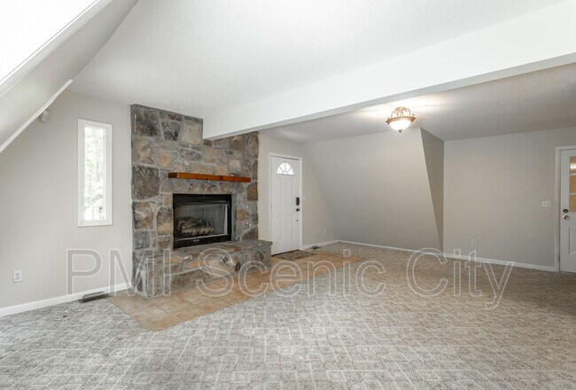 1602 Rustic Homes Ln