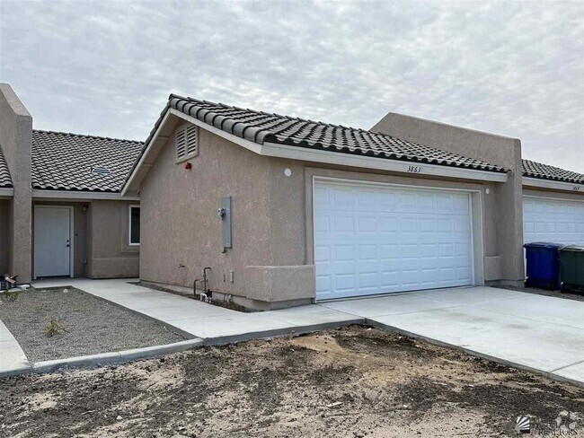 Building Photo - 3863 S Desert Sky Dr Rental