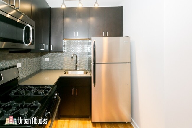 Photo - 2410 S Kedzie Ave Unit J06W