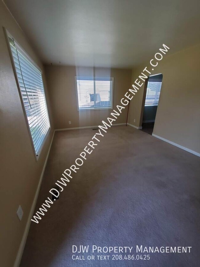 Photo - 624 W Linden St