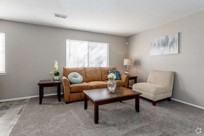 2BR, 1BA - Spruce