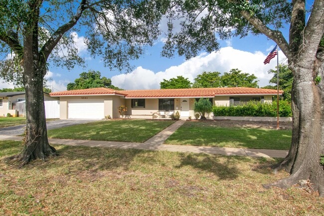 5561 SW 2nd Court