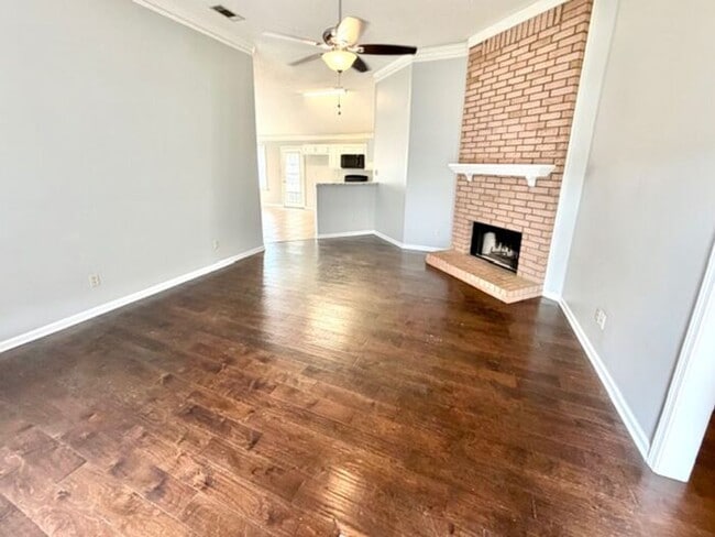 Photo - Southeast Recently Renovated 3 Bedroom 2 Bath Available NOW! Memphis, 38125