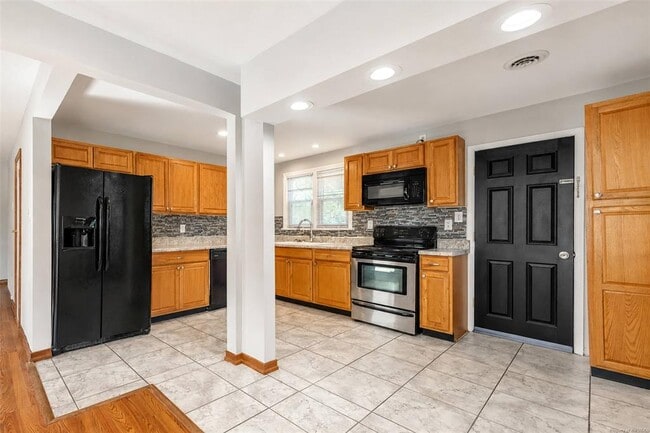 Photo - 138 Banneker Dr