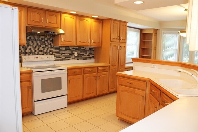 Photo - 121 Brittany Cir