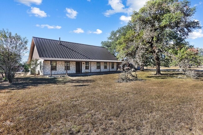 Photo - Hill Country Retreat