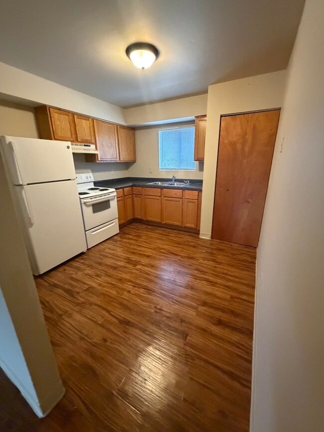 Photo - 25665 W Bridge St