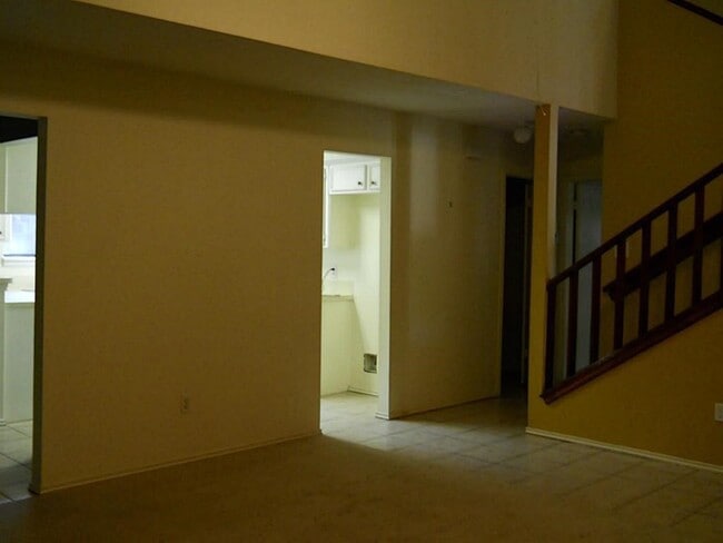 Photo - 216 S Deerfoot Cir