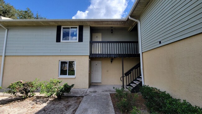 Condo available now in the heart of Brandon! - Condo available now in the heart of Brandon!