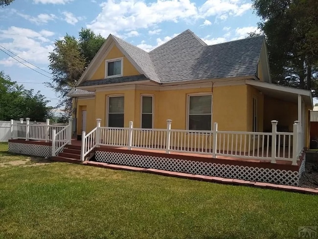 Photo - 805 Walnut Ave