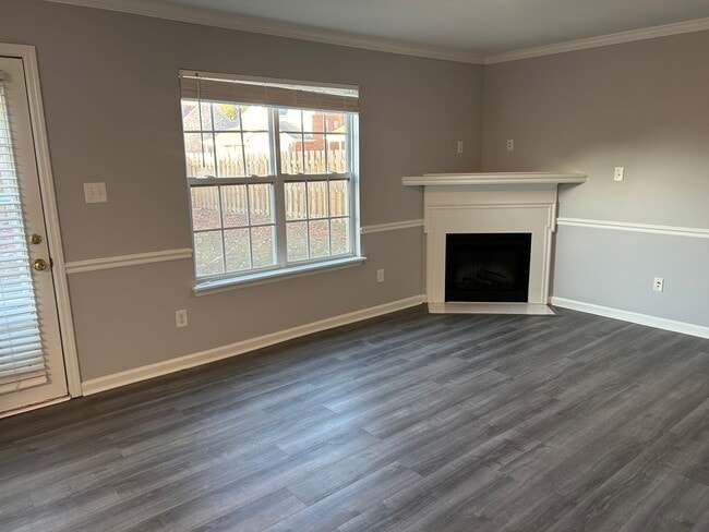 Photo - Spacious Family Rental in Prime Location