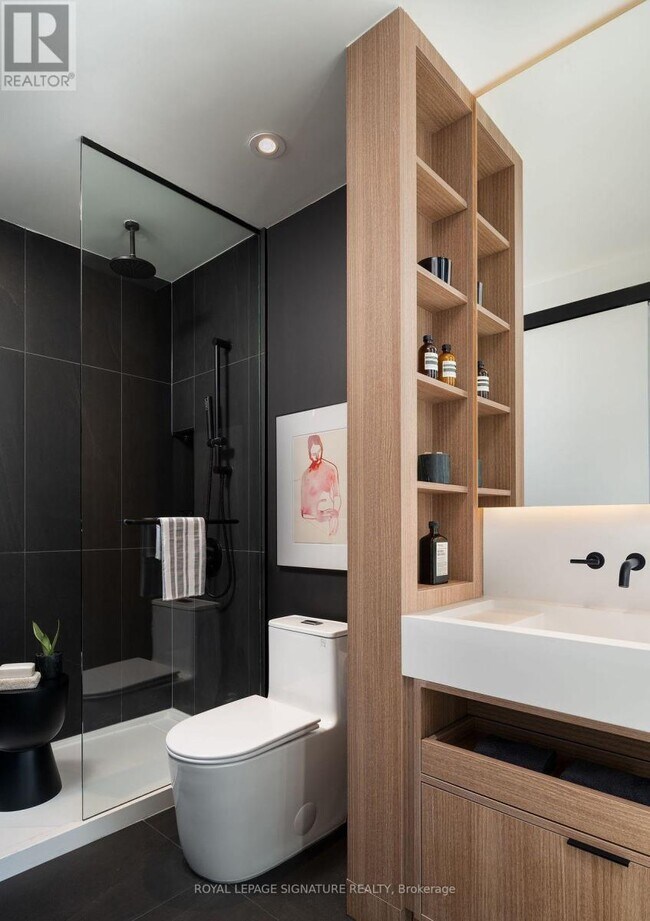 Photo - 55 Charles St E Unit 2806