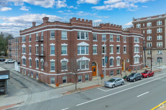 Primaria - 1800 Massachusetts Ave