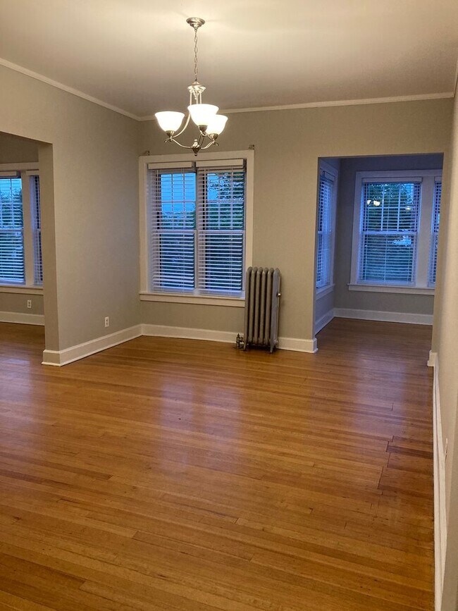 Photo - East Edgewater Recently Renovated Two Bedr... Unit 5654-1N
