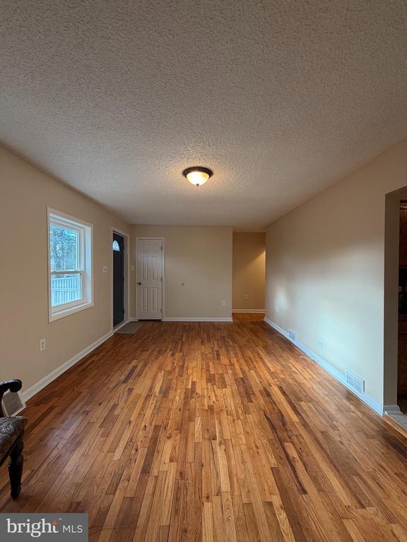 Building Photo - 624 Tacoma Blvd