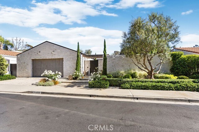 Photo - 24032 Paseo Del Campo