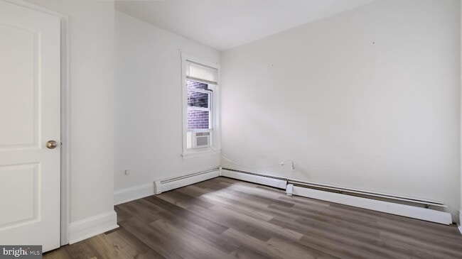 Photo - 4 W State St Unit APT B