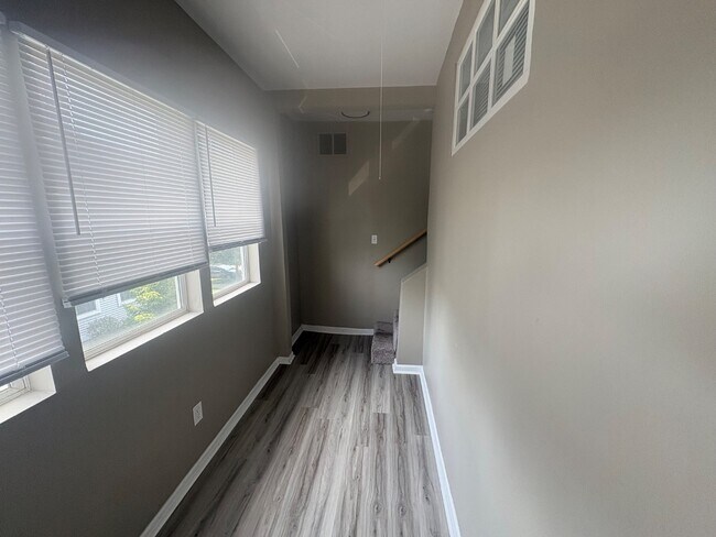 Photo - 2415 Broadway St