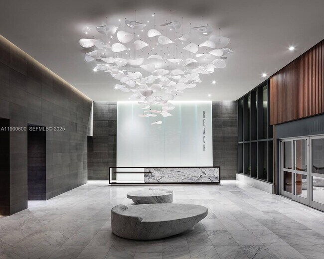 Photo - 68 SE 6th St Unidad 2006