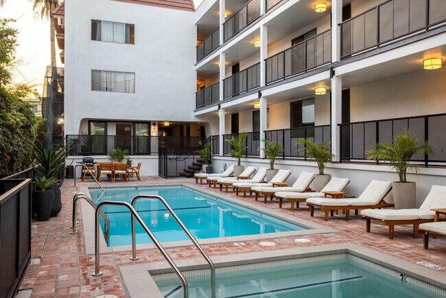 Photo - Larrabee Square Apartments