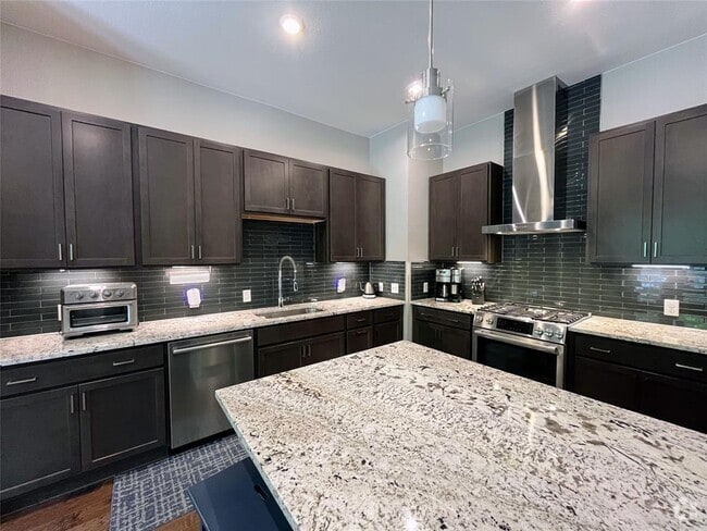 Building Photo - 4405 Jackson Ave Unit 3101 Rental
