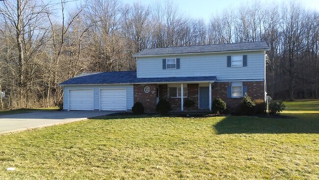Photo - 5000 Maple Drive