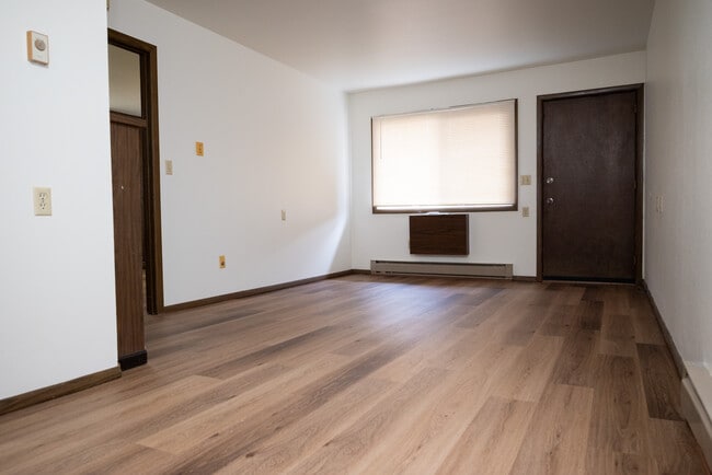 Photo - Freedom Ring Apartments