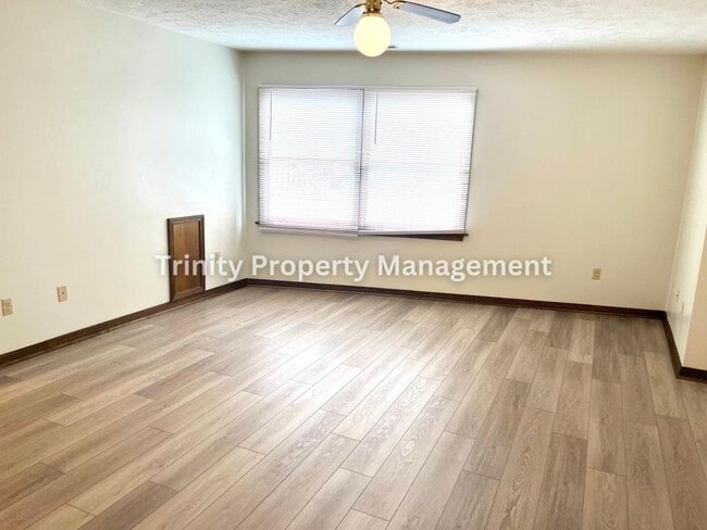 Photo - 1419 W Pike St