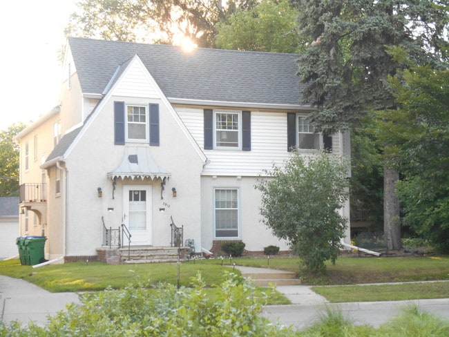 Building Photo - 2912 France Ave S