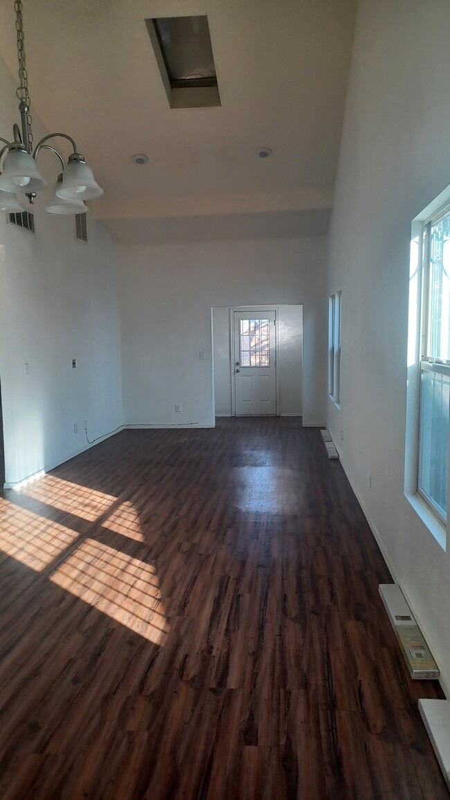 Photo - 10744 Chert St Townhome