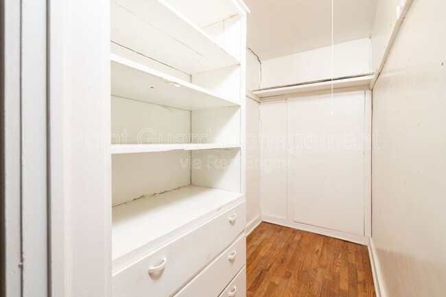 Photo - 302 S Poplar St