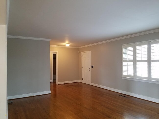 Photo - 406 Owens Dr