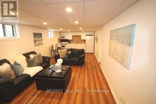 Photo - 1235 Somerville St