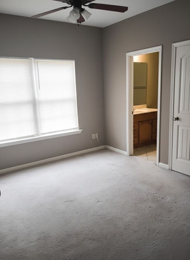 Photo - 2925 Hargrove E Rd Unidad 104