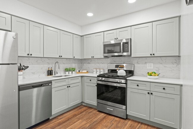 Waters Edge - Waterside Apartments