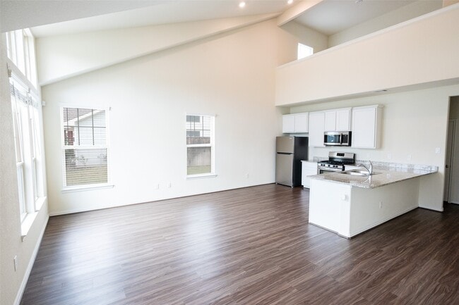 Photo - 216 N Lynx Trail