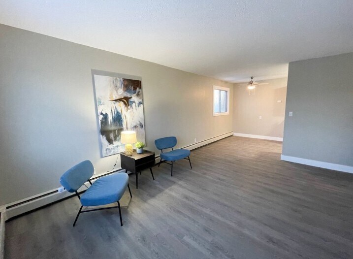 Yellowstone Apartments - Yellowstone Apartments