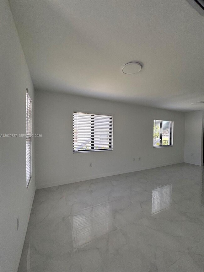 Photo - 1457 NW 2nd Ave