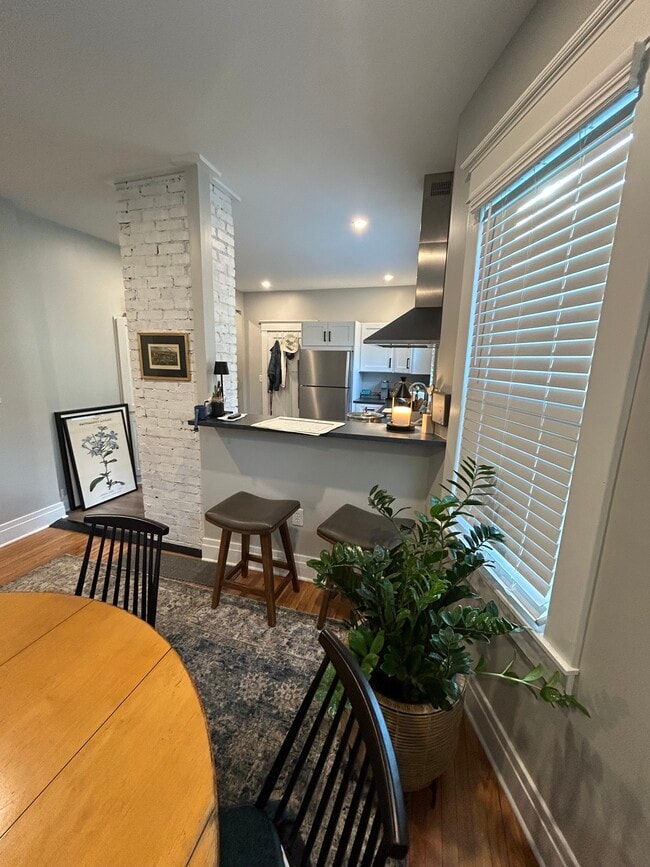 Comedor - 448 Crescent Ave Unidad Lower