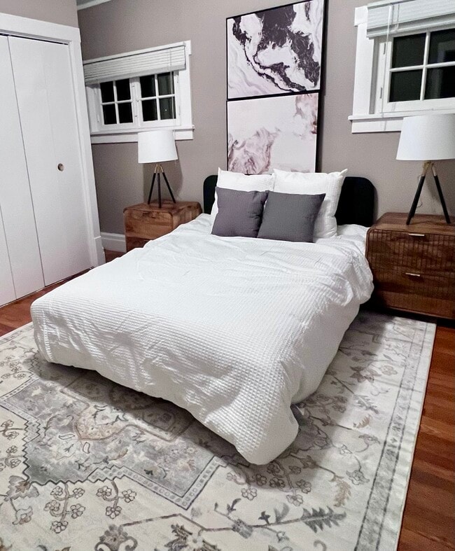 Photo - 1133 Michigan Ave