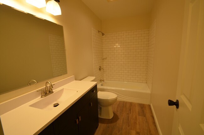 Photo - 612 Highway 55