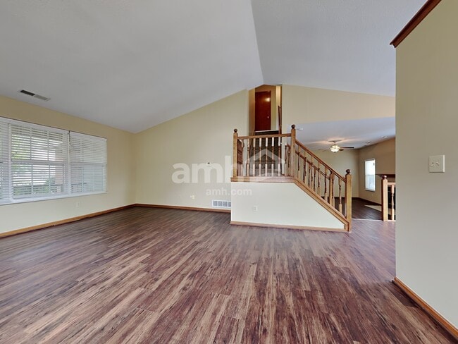 Photo - 333 Greenwood Ln