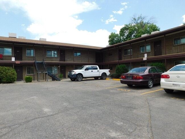 Building Photo - 1302 Glenwood Ave Unit 102