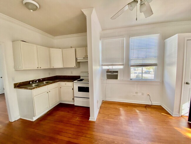Photo - 4909-4911 Laurel St Unit 4909 A
