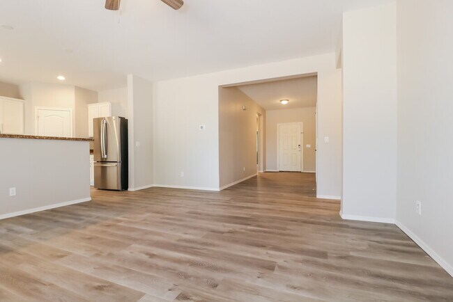 Photo - 7415 S 253rd Dr