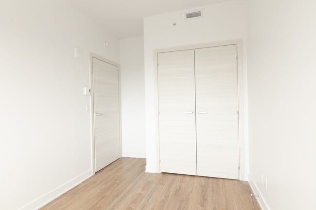 Photo - 30 Saint-Joseph Est Unit 201