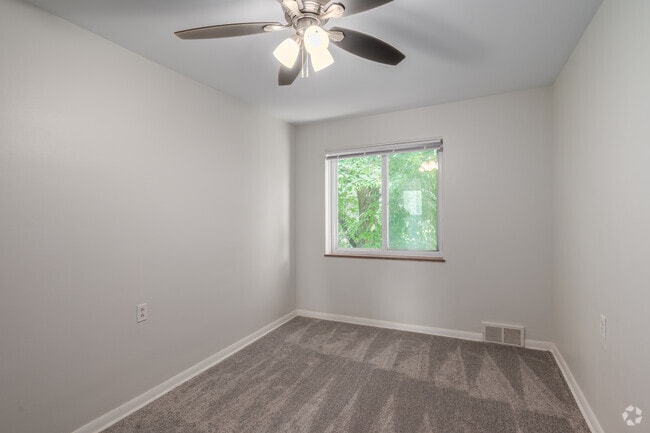 Town Home - 3BD, 1.5BA - 1,168SF - Second Bedroom