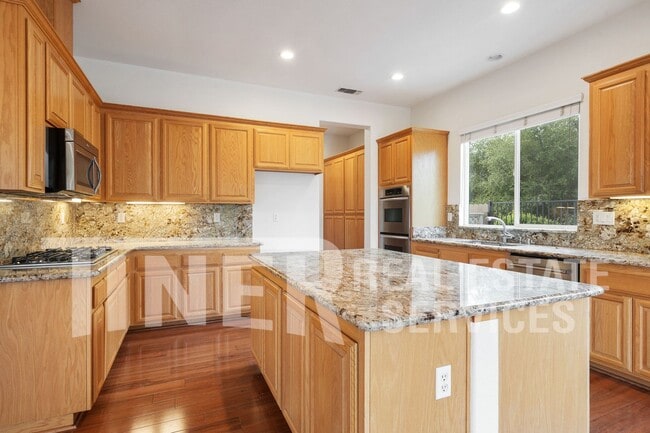 Photo - 6025 CreekBerry Wy